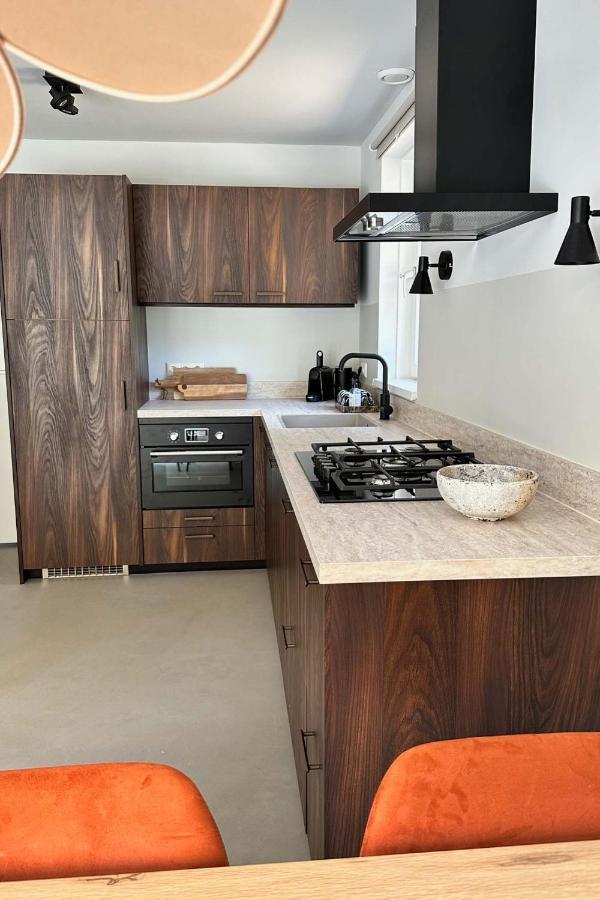 Foss Lodge - Luxe Boutique Boshuis Veluwe นึนชเปท ภายนอก รูปภาพ
